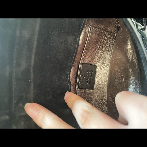 Small black Gucci clutch (authentic) - Patent Leather - Picture 5 of 8